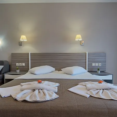 Apollo Ii Hotel 4*